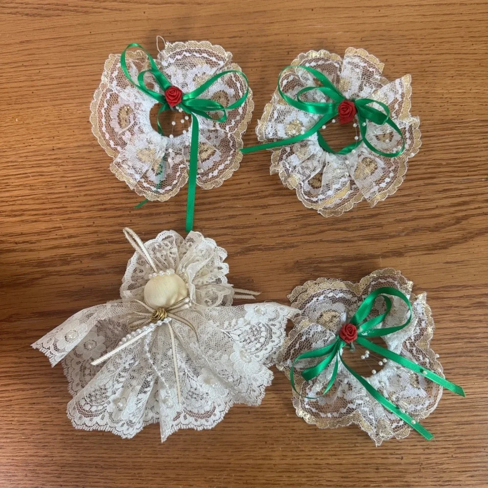 Vintage Style Lace Angel and Wreath Christmas Ornaments Set of 4 Gold Green Red